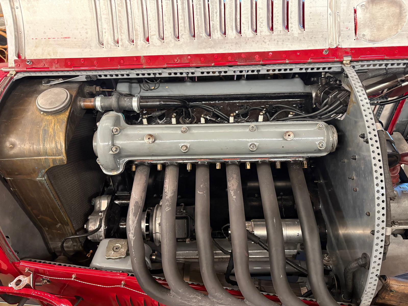 Detailed engine-bay inspection · genuine client-supplied photography